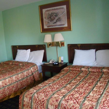 Budget Inn Mount Airy Habitación foto